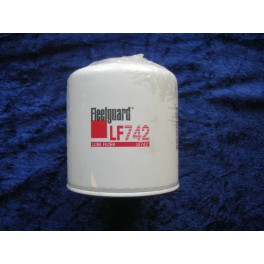 Fleetguard oil filter LF742